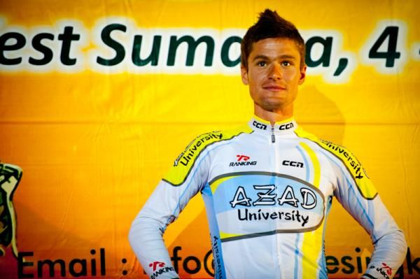 Oscar Pujol (Azad University Cross Team) on the podium