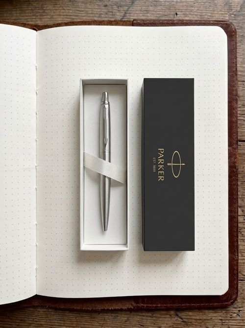 Jotter Xl Monochrome Stainless Steel, Medium 