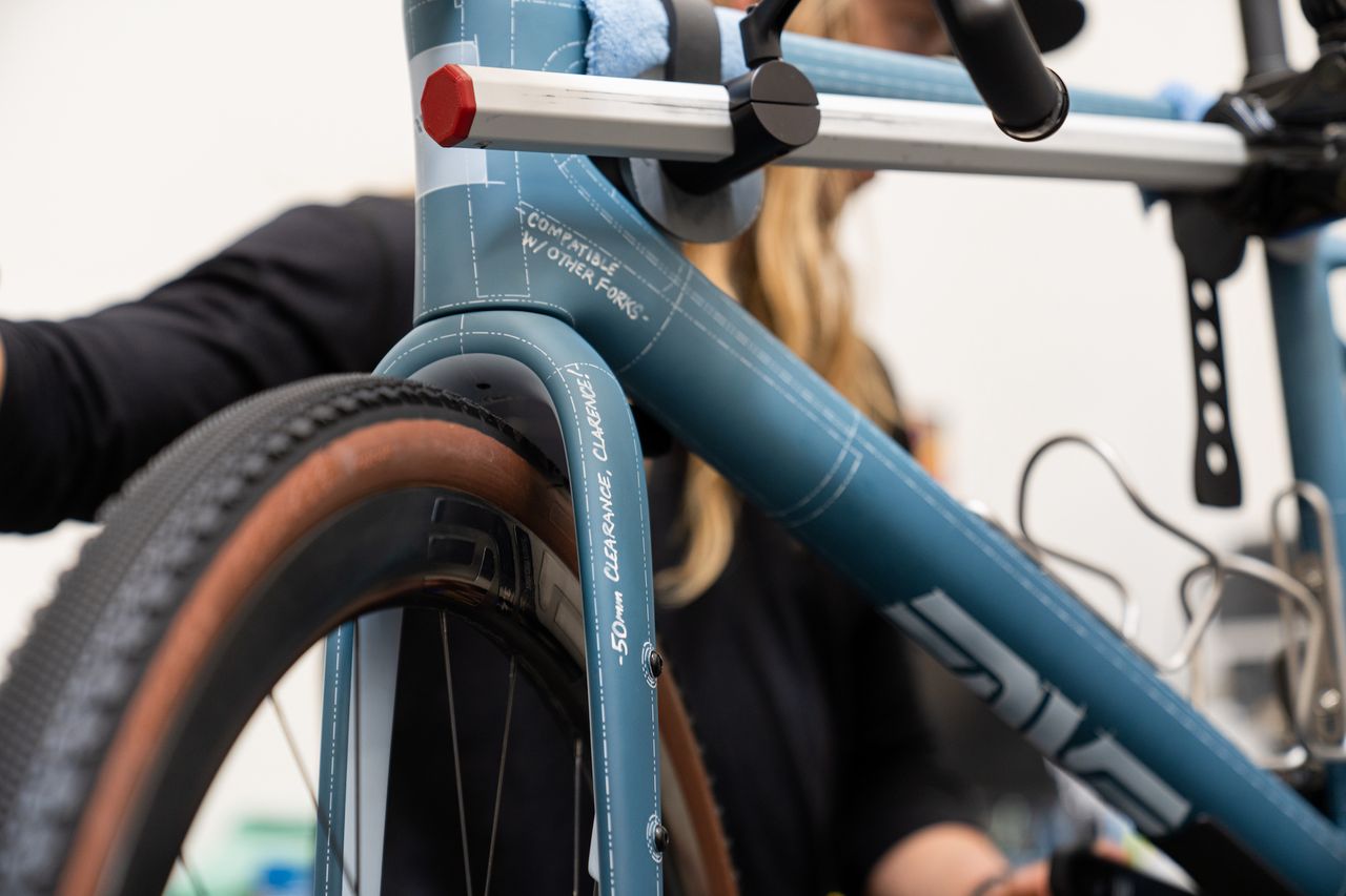 Alexey Vermeulen's custom Enve MOG