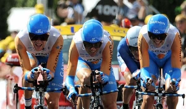 Garmin-Slipstream makes the final push to the finish.