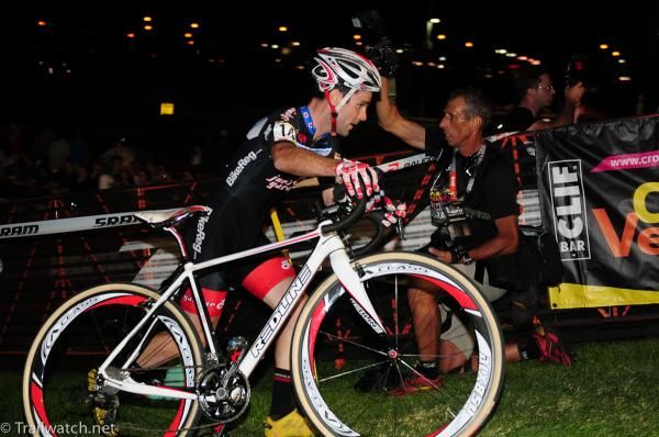 Justin Lindine (Bikereg) on the run at the barriers