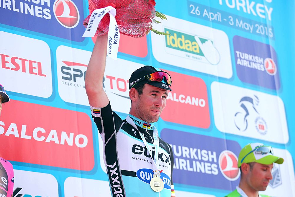 Mark Cavendish (Etixx-QuickStep) is the stage 2 winner