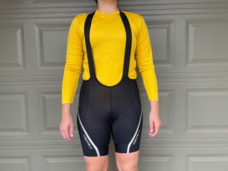 Female cyclist wearing Castelli Velocissima 3 Bibshort