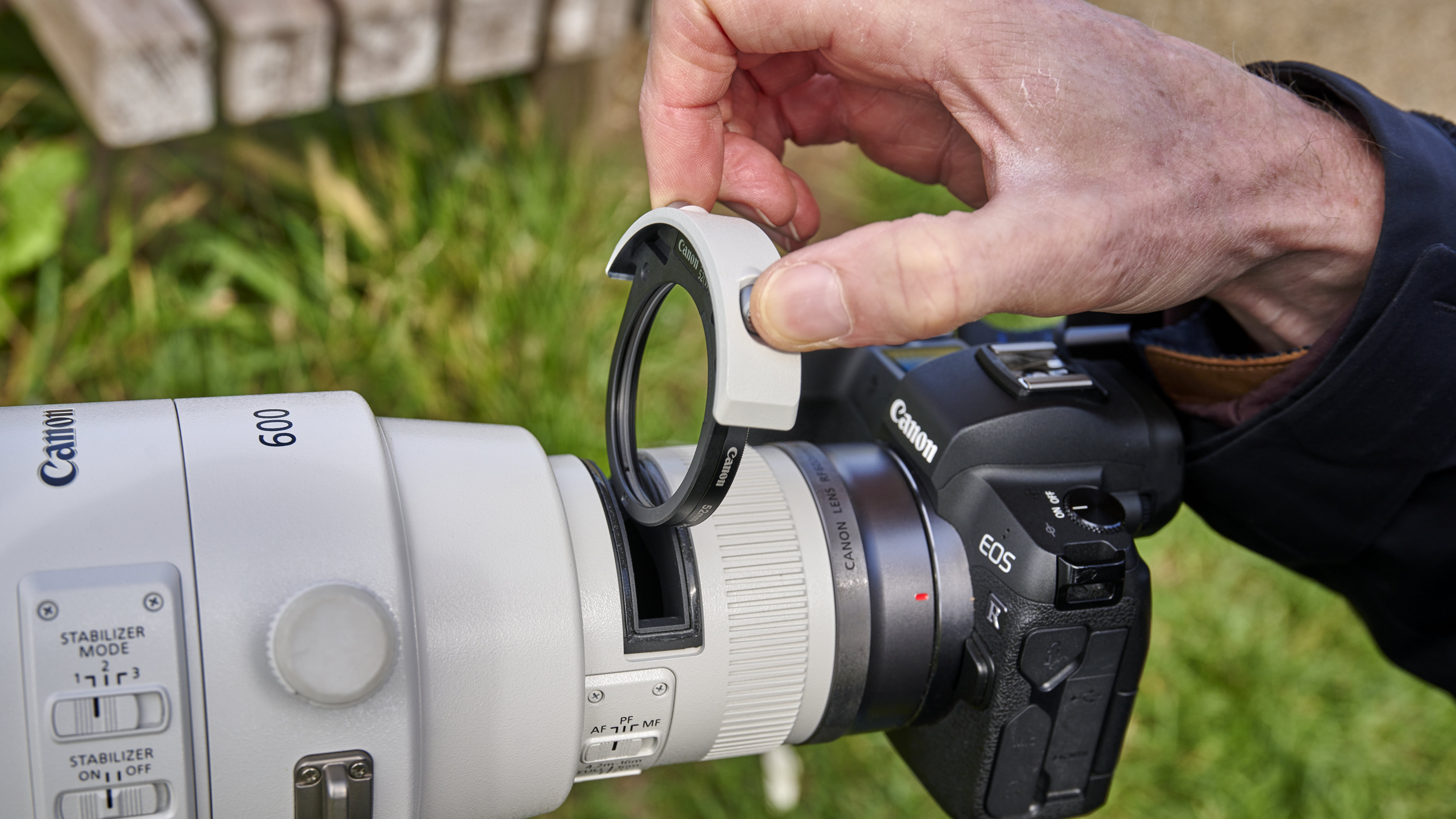 Photo of the Canon RF 600mm F4L IS USM super-telephoto prime lens in use at the RSPB Bempton Cliffs nature reserve in Yorkshire, England, UK