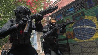Two Operators moving through the streets of Rio
