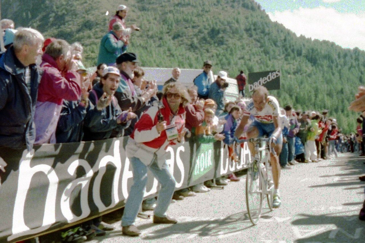 Pantani crests the Mortirolo