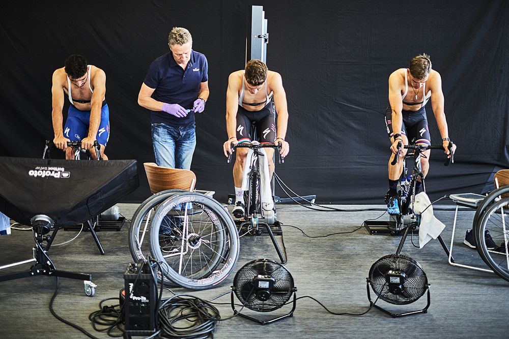 Indoor trainer riders in Calpe