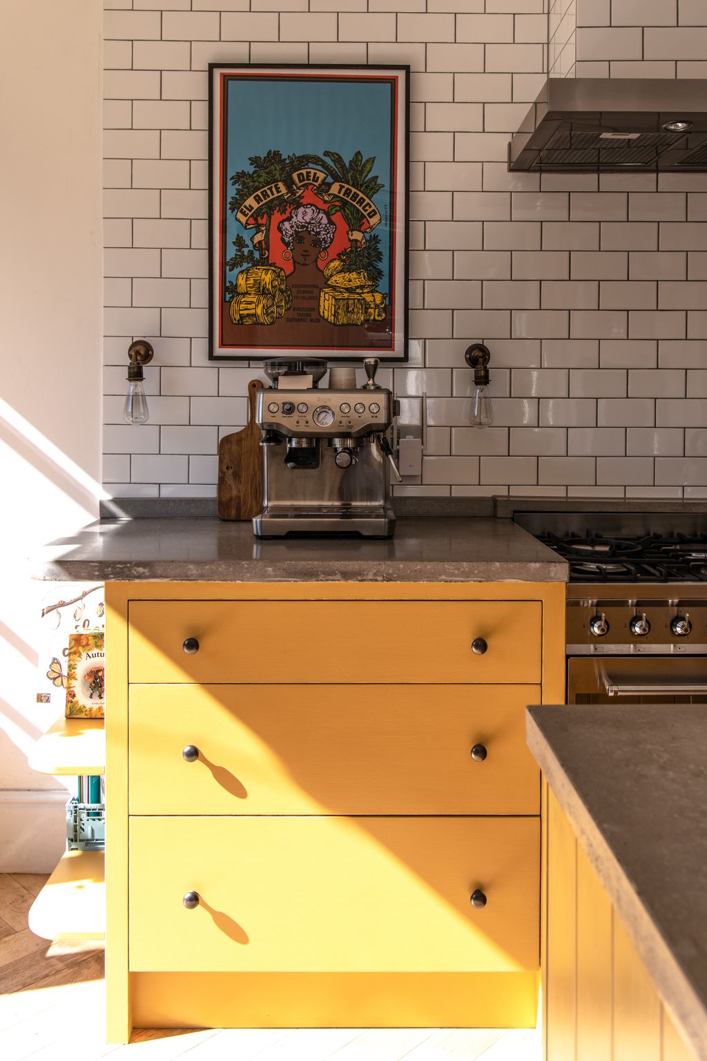 Small kitchen paint colors 10 shades for tiny spaces