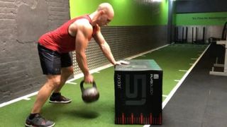 best-back-exercises-single-arm-kettlebell-row