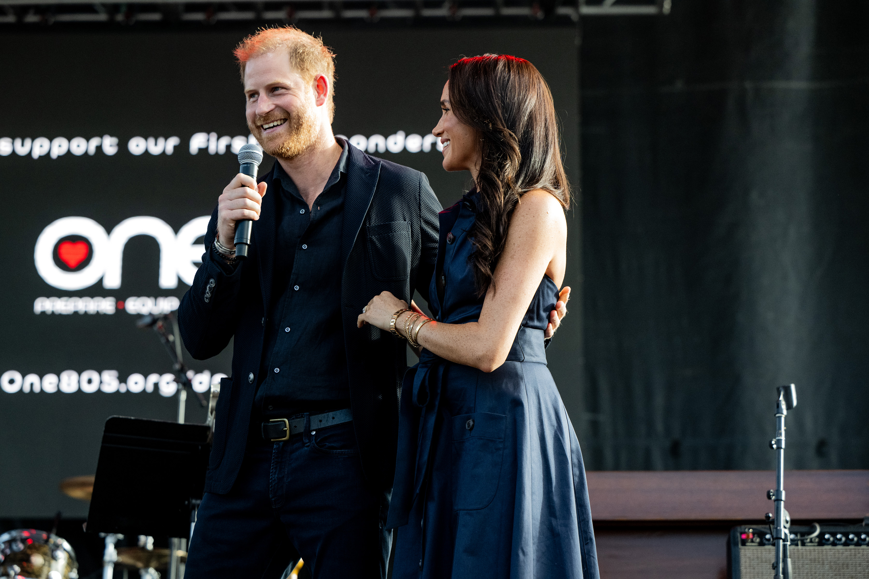 CARPINTERIA, CALIFORNIA - SEPTEMBER 20: (L-R) Prince Harry, Duke of Sussex, and Meghan Markle, Duchess of Sussex attend the One805LIVE! 2025 concert benefiting first responders on September 20, 2025 in Carpinteria, California. (Photo by Scott Dudelson/Getty Images for ABA)