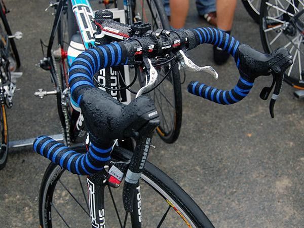Top mounted brake levers allow for extra control as Terpstra attacks the cobbles.
