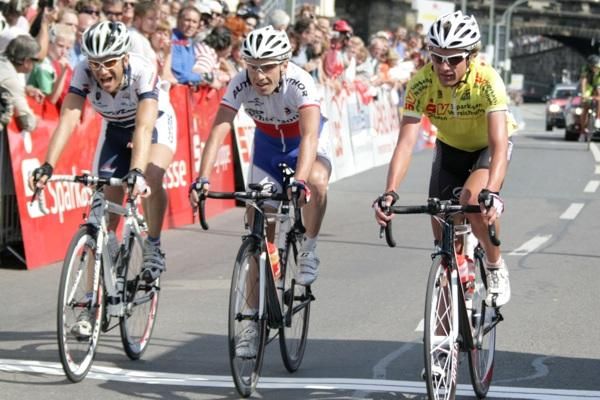 Patrik Sinkewitz and Martin Mares cross the line