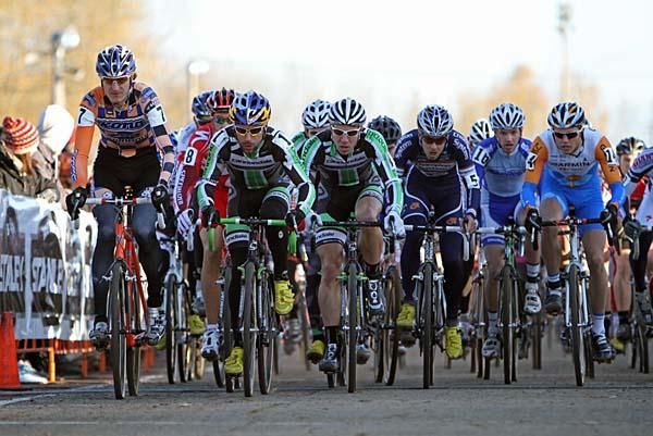 The men's start shows that Ryan Trebon did not get the hole shot.
