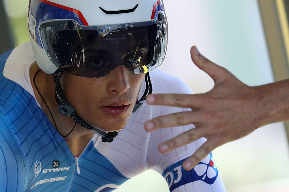 France's Arthur Vichot waits prior to the 37,5 km individual time-trial,