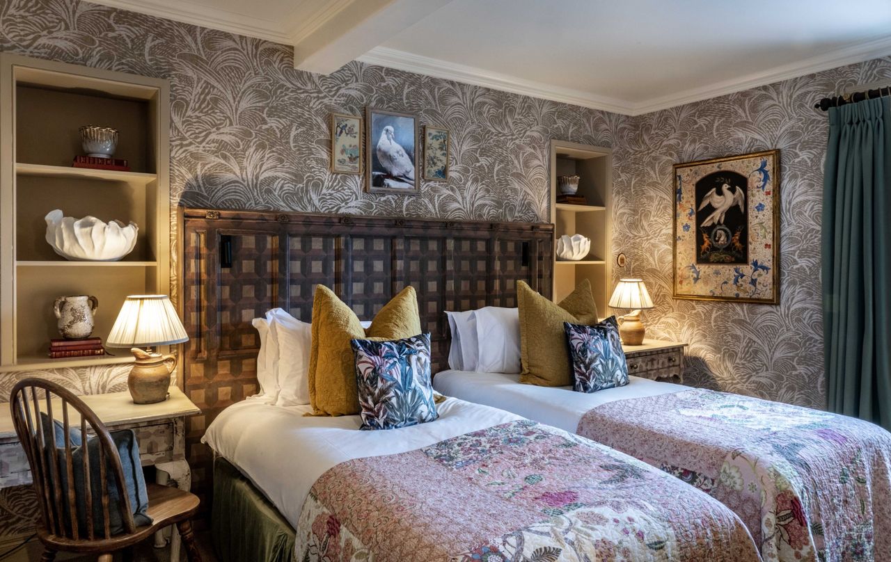 Loch Lomond Arms Hotel