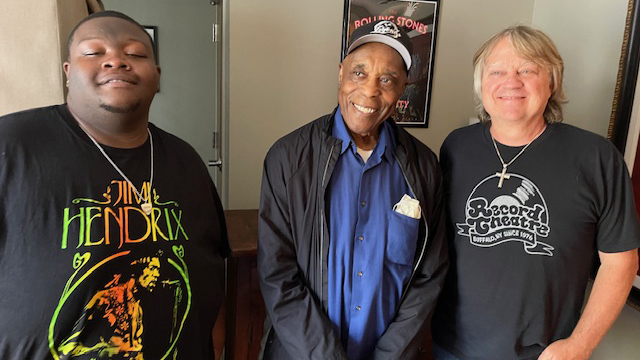 Buddy Guy (center) with Christone "Kingfish" Ingram (left) and producer Tom Hambridge (right)