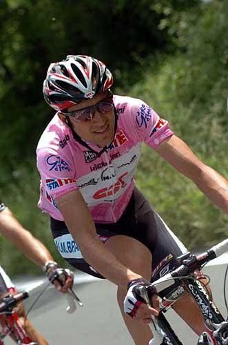 Ivan Basso exemplifies the relaxed, strong stage racer