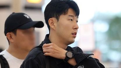 Tottenham Hotspur player, Son Heung Min, pictured wearing what is believed to be a Samsung Galaxy Watch 6 Classic, at an airport