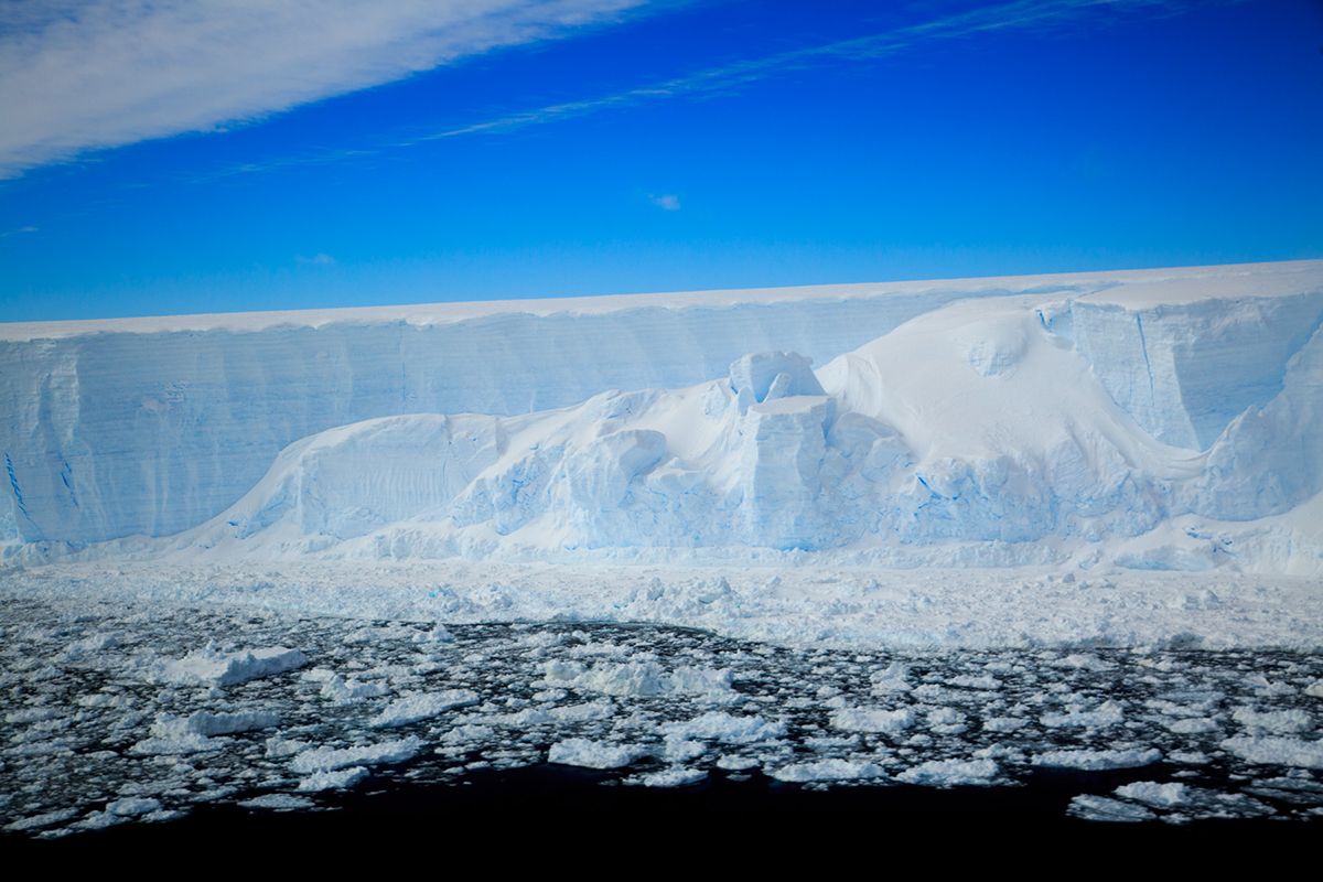 Monster Antarctic Iceberg Gets Its Big Break in First-of ...