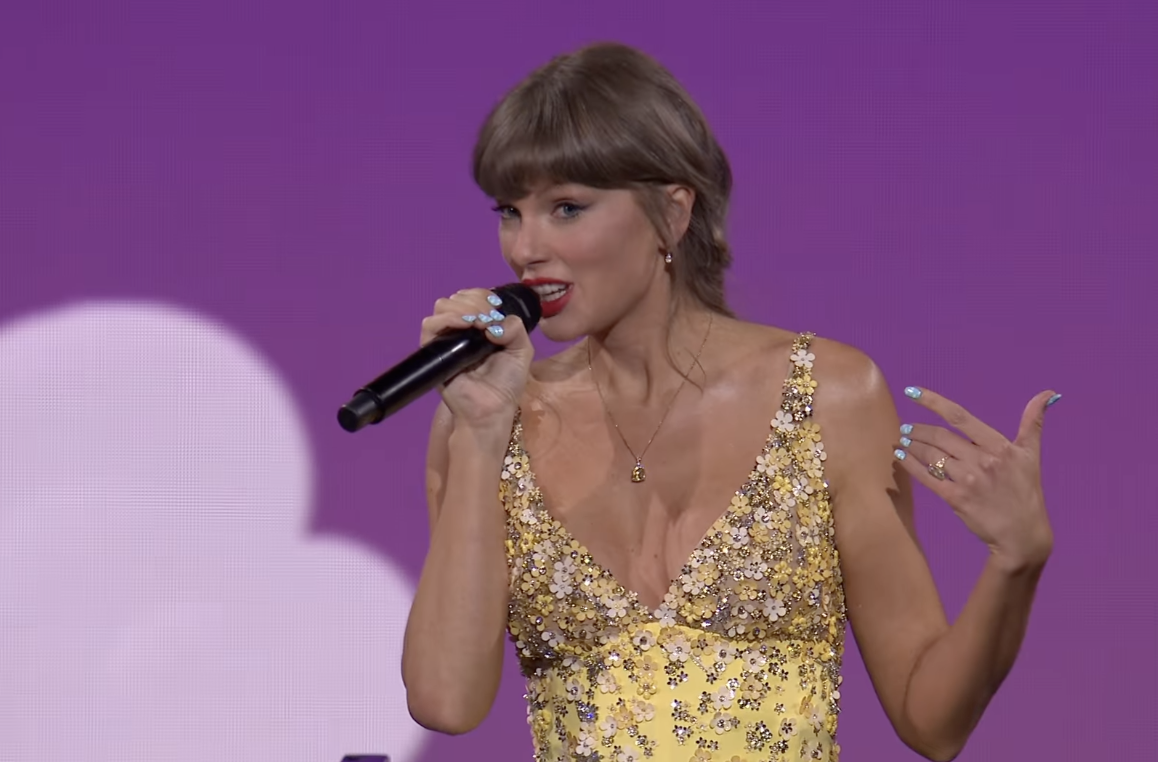 Taylor Swift wore an $8,000 Oscar de la Renta dress with an $80 necklace to perform at the Toy Story 5 premiere
