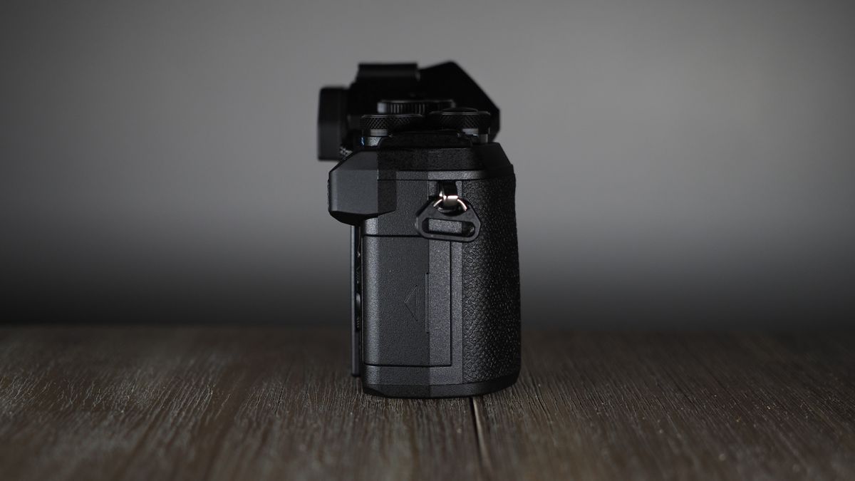 OM System OM-5