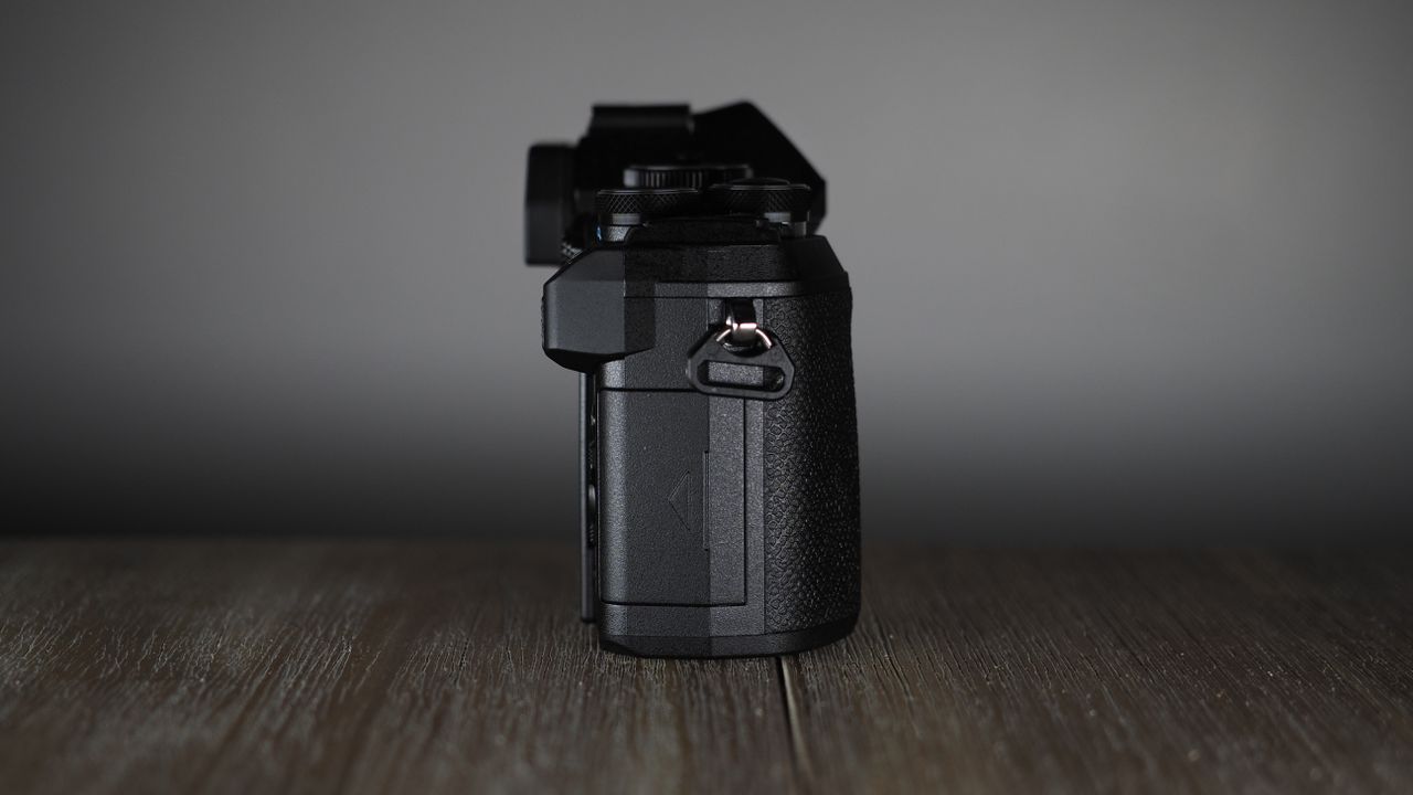 OM System OM-5