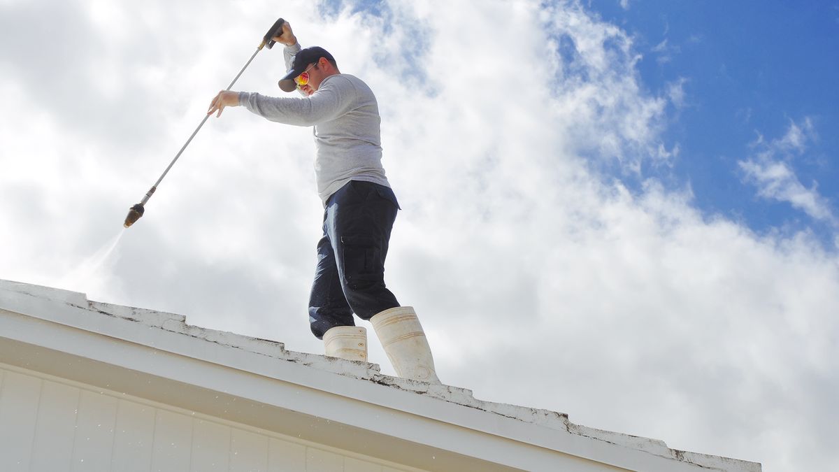 How to pressure wash a house