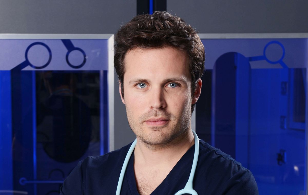 James Anderson plays Oliver Valentine in Holby City