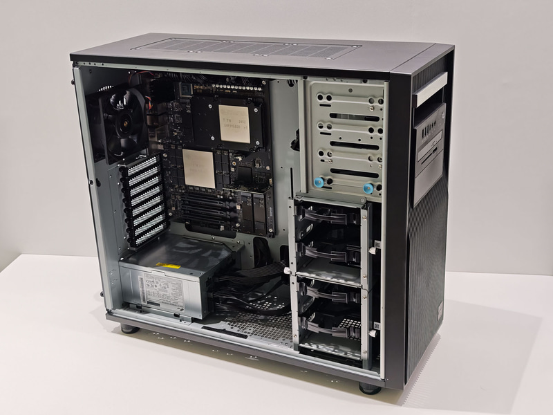 Asus DGX Station Device
