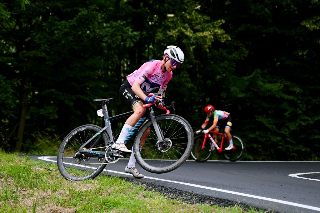 CERES ITALY JULY 04 Annemiek Van Vleuten of The Netherlands and Movistar Team Pink Leader Jersey after being involved in a crash during the 34th Giro dItalia Donne 2023 Stage 5 a 1056km stage from Salassa to Ceres UCIWWT on July 04 2023 in Ceres Italy Photo by Dario BelingheriGetty Images