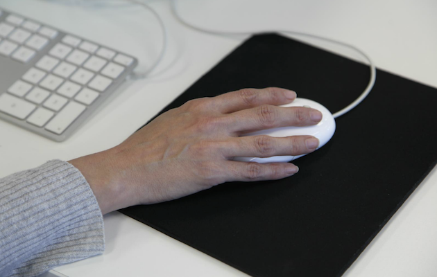 FacebookComputerHand.png