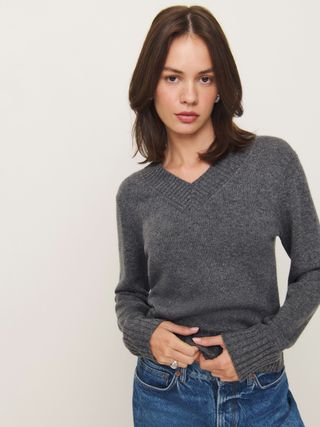 Dulce cashmere V-neck sweater