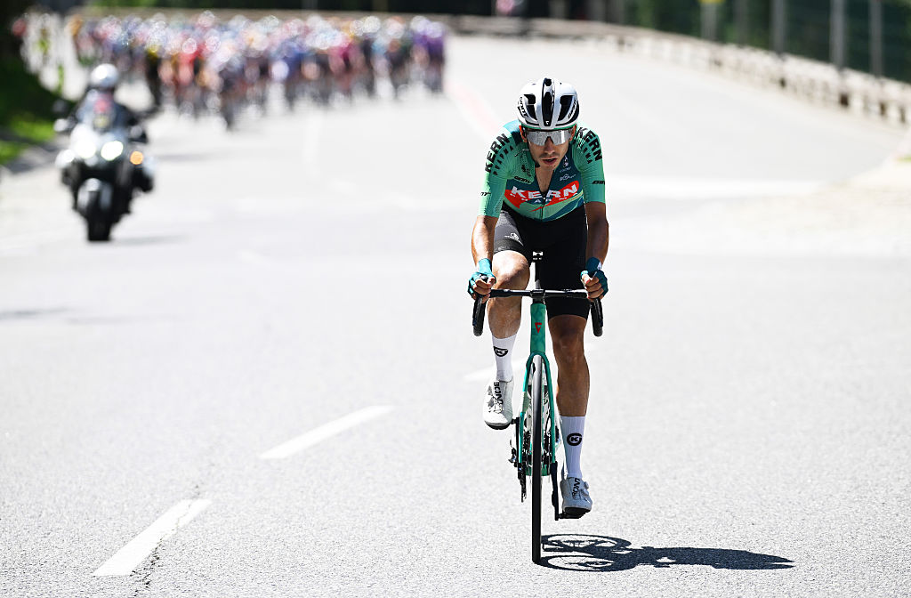 Vuelta a Espa&ntilde;a 2026 abandons &ndash;&nbsp;A day of carnage in Spain on stage 8 as Van Tricht, Uriarte, Gaffuri, and Pogačar crash out
