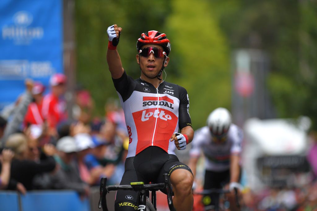 Caleb Ewan wins stage 2 in Stirling