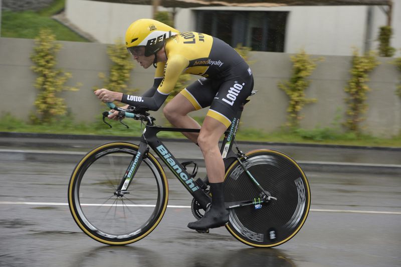 Brian Bulga&ccedil; (Lotto Jumbo) shifts gear