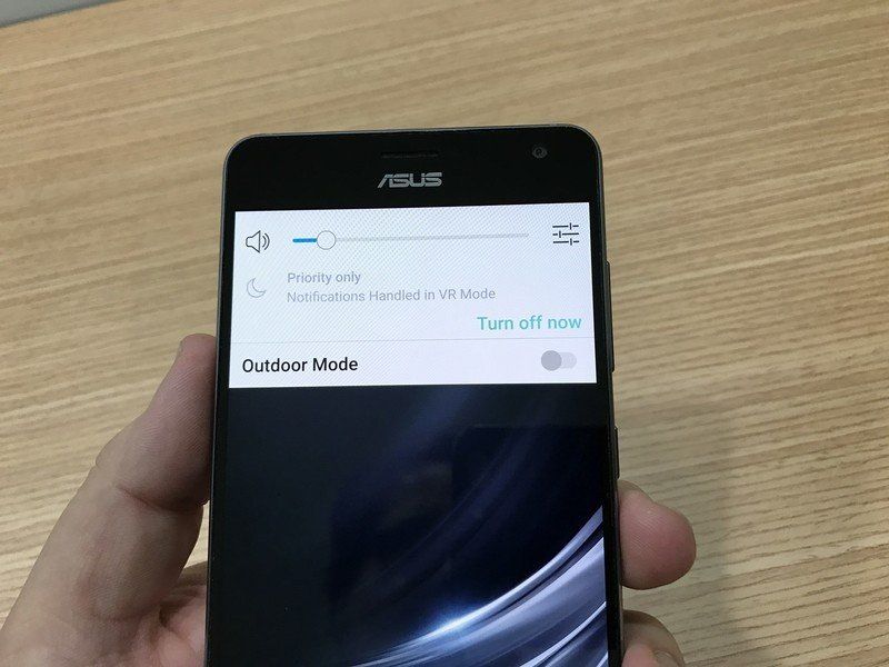 ASUS ZenFone AR