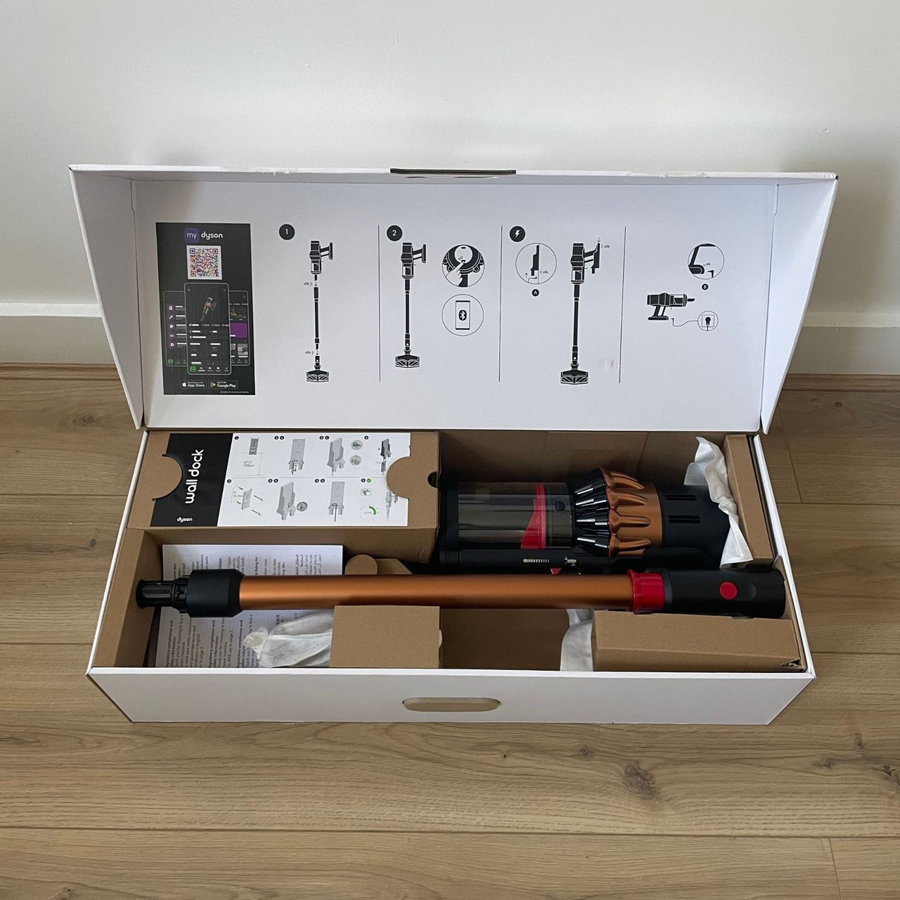 Dyson V16 Piston Animal in the box