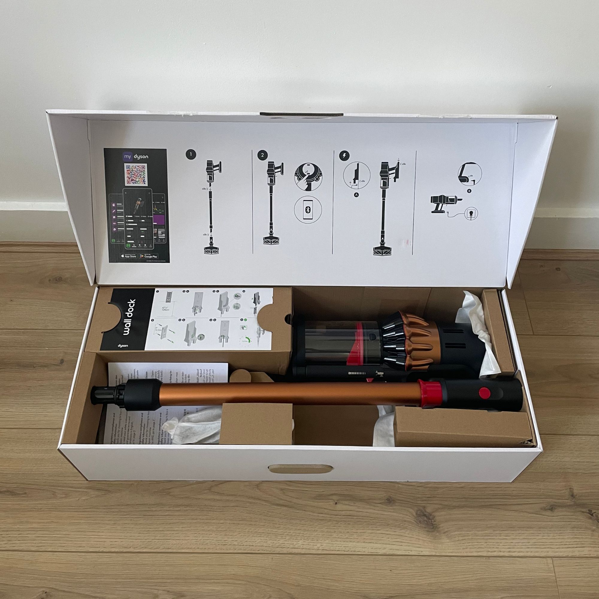 Dyson V16 Piston Animal in the box