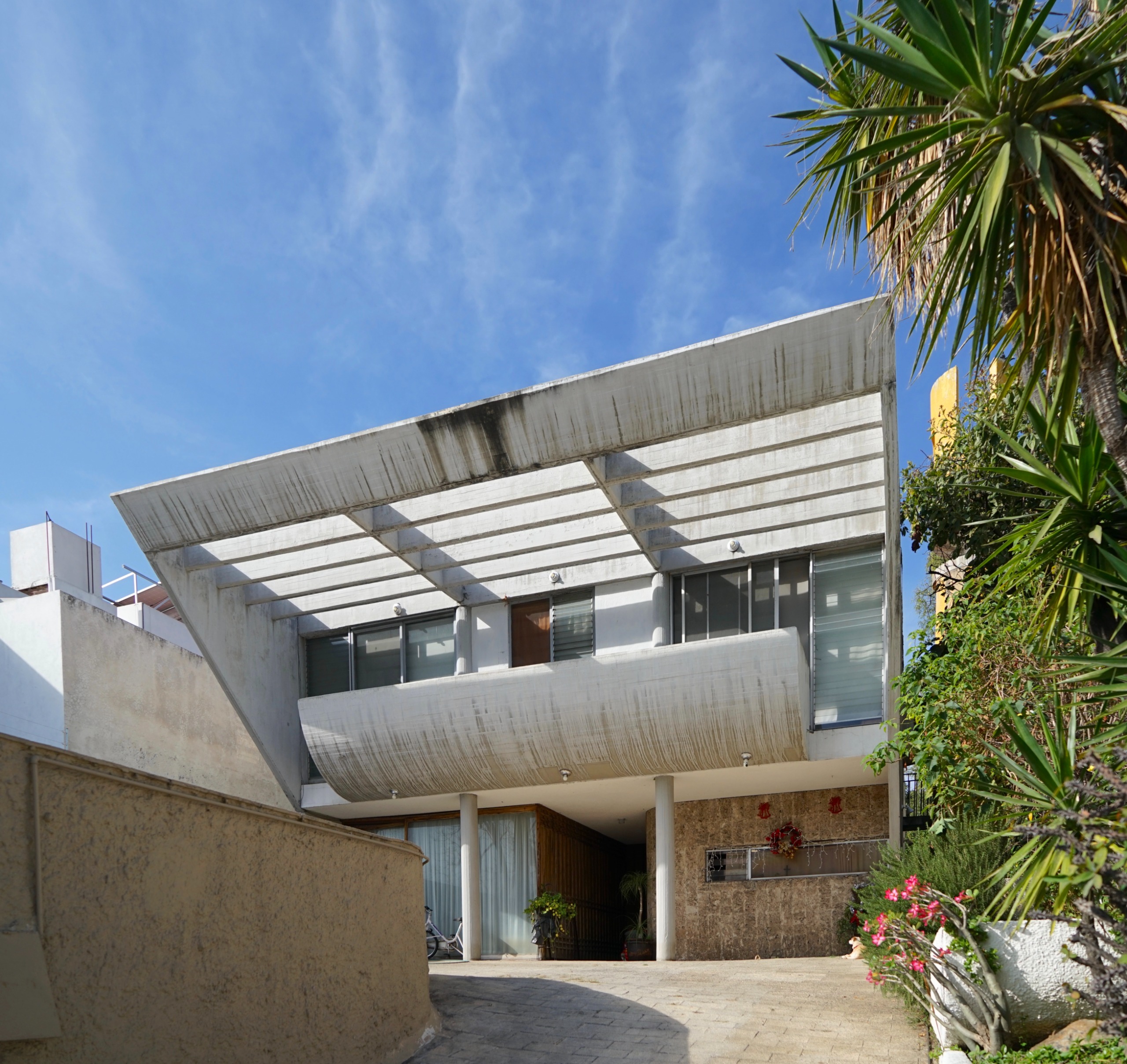 brutalist building in Guadalajara by F&amp;eacute;lix Aceves Ortega