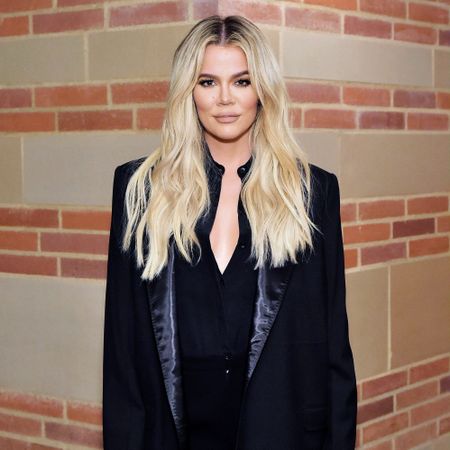 Clothing, Black, Outerwear, Fashion, Blond, Street fashion, Suit, Blazer, Formal wear, Jacket, 