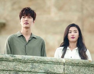 A still from the series Legend of the Blue Sea