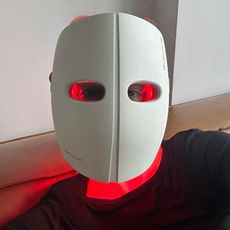 Photo of Jamie Chevron wearing Theraface's LED Mask 