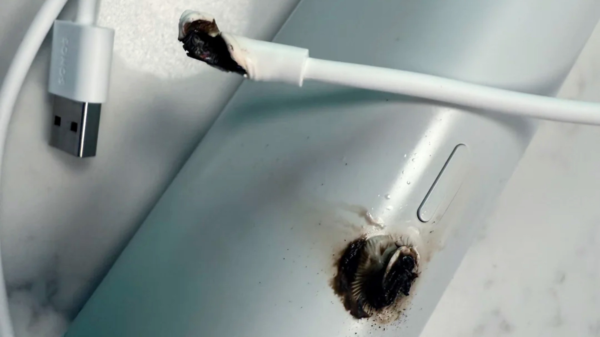 Sonos Roam speaker burned