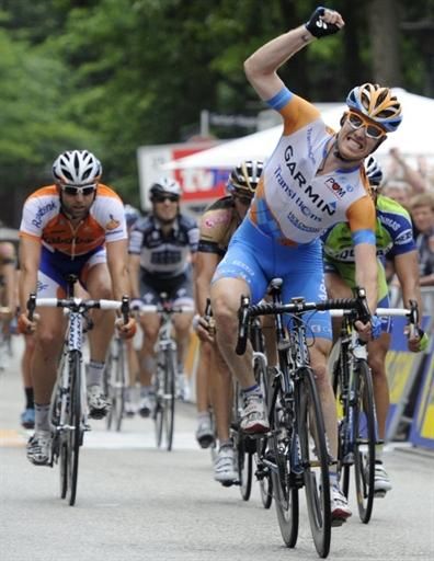 Tyler Farrar (Garmin - Transitions) celebrates his second straight victory at the Vattenfall Cyclassics.