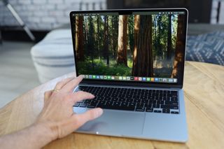 Apple MacBook Air 13-inch (M4) REVIEW