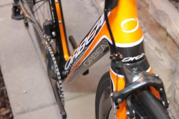 The orange highlights on the down and top tube are draw attention to the SSN feature.