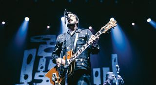 JD McPherson plays a Gretsch Billy Bo Thunderbird live onstage.