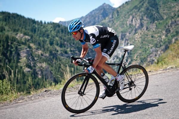 Christian Vande Velde (Garmin-Cervelo) going hard on a descent.