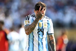 EAST RUTHERFORD, NEW JERSEY - JULY 19: Enzo Fernandez of Argentina disappointment during the FIFA World Cup 2026 Final match between Spain and Argentina at New York New Jersey Stadium on July 19, 2026 in East Rutherford, New Jersey. (Photo by Image Photo Agency/Getty Images)