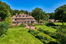 Images of Monksfield House in Surrey